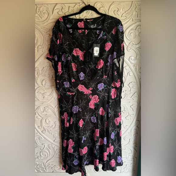 Hell Bunny Spiderweb roses dress NWT size 4X - Picture 2 of 3